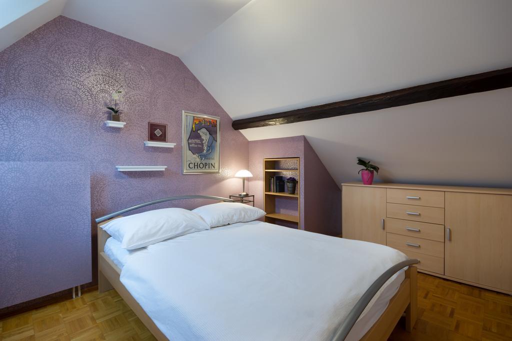 Apartment Nina With Private Terrace Tour As Liubliana Quarto foto