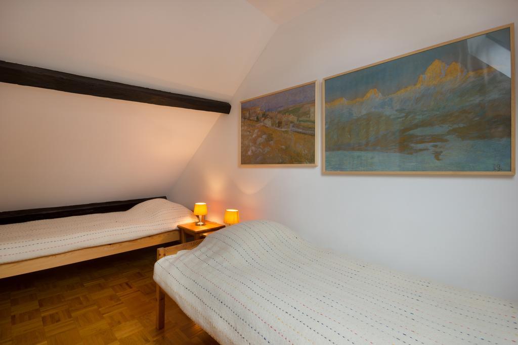 Apartment Nina With Private Terrace Tour As Liubliana Quarto foto