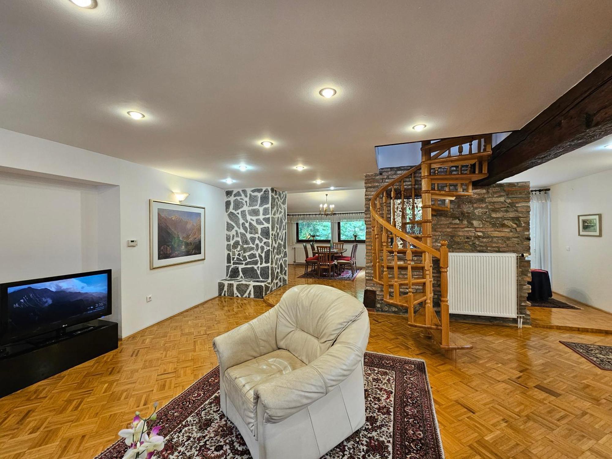 Apartment Nina With Private Terrace Tour As Liubliana Exterior foto